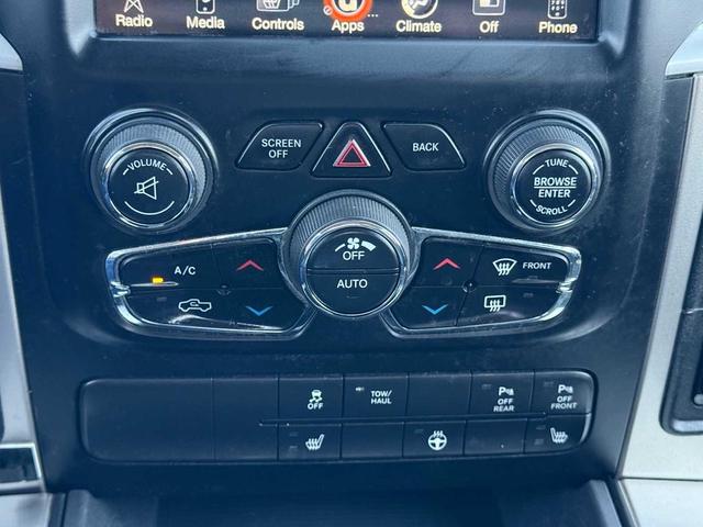 Photo of 2017 Brilliant Black Crystal Pearlcoat RAM 1500