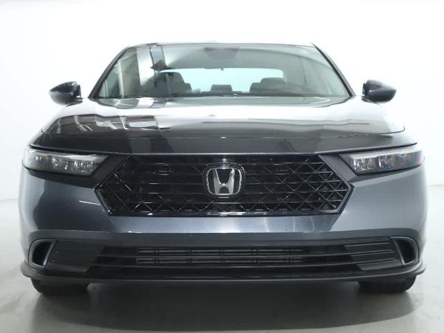 Photo of 2023 Meteorite Gray Metallic Honda Accord