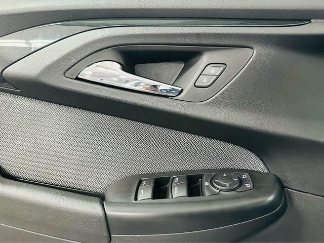 Photo of 2022 Summit White Chevrolet Trailblazer