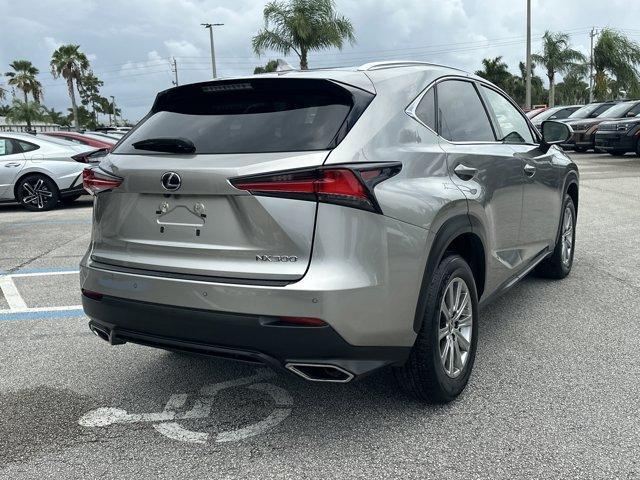 Photo of 2018 Silver Lexus NX 300