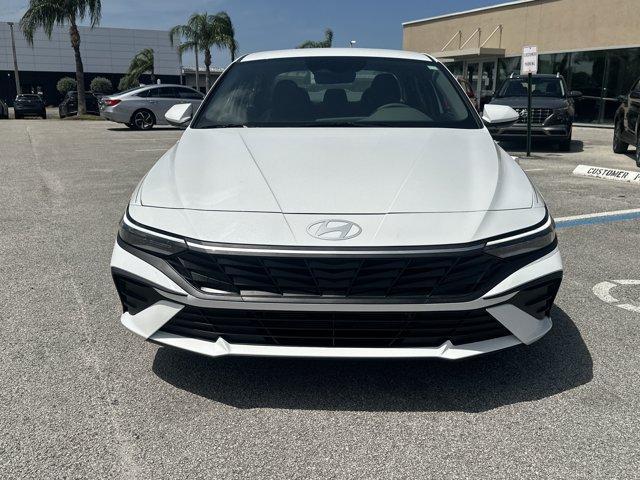 Photo of 2025 White Hyundai ELANTRA HEV