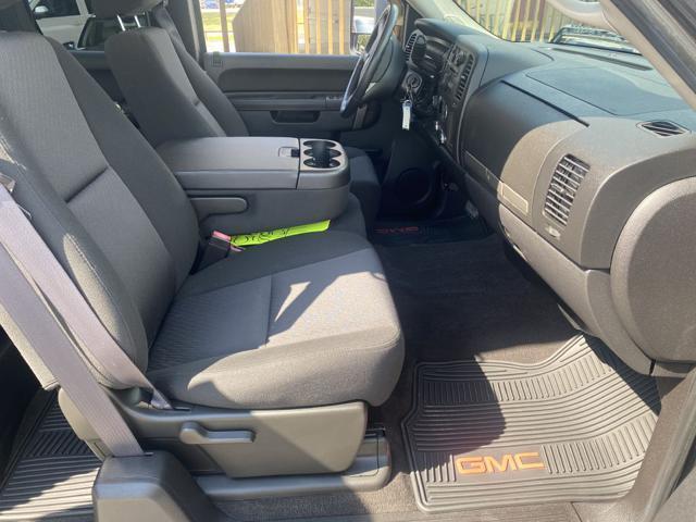 Photo of 2011 Gray GMC Sierra 2500