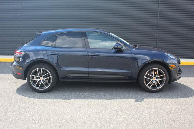 Photo of 2022 Night Blue Metallic Porsche Macan