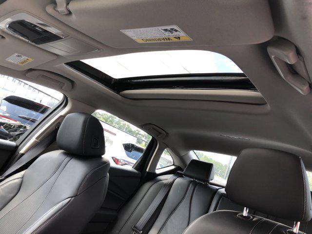 Photo of 2022 Lunar Silver Metallic Acura TLX