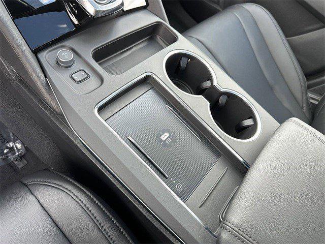 Photo of 2025 Platinum White Pearl Acura MDX