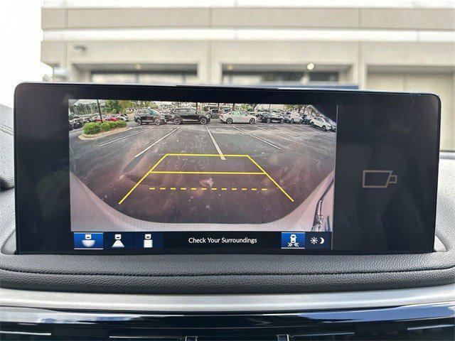 Photo of 2025 Platinum White Pearl Acura MDX