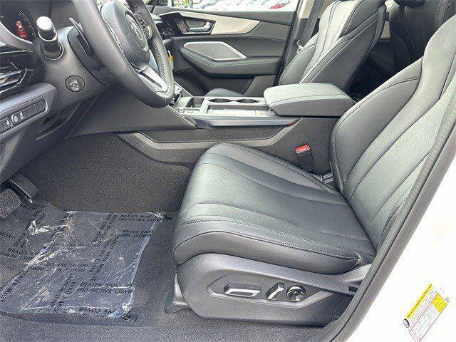 Photo of 2025 Platinum White Pearl Acura MDX