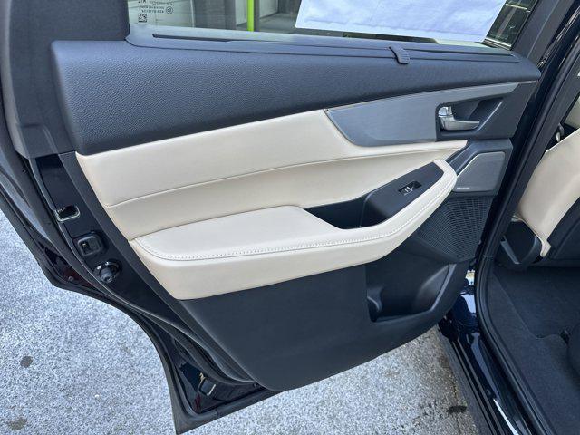 Photo of 2025 Majestic Black Pearl Acura MDX