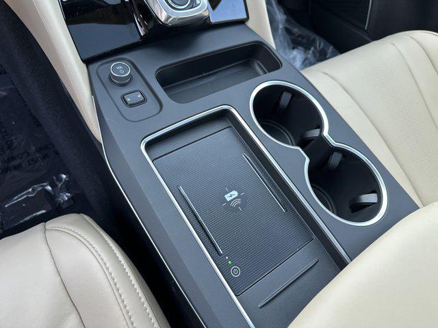 Photo of 2025 Majestic Black Pearl Acura MDX