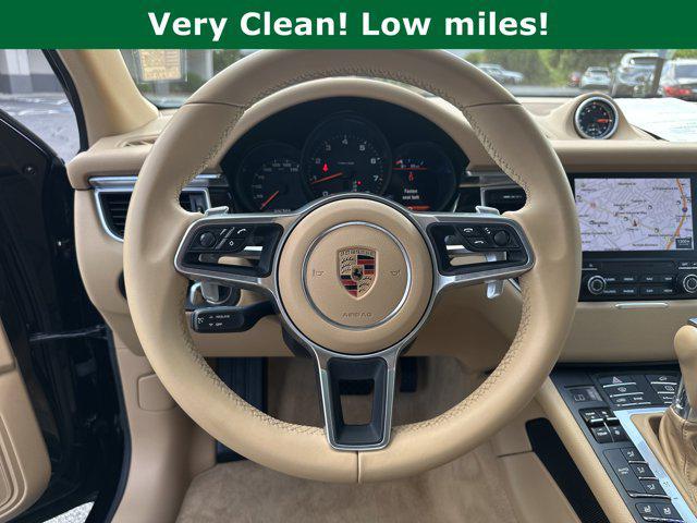 Photo of 2017 Jet Black Metallic Porsche Macan