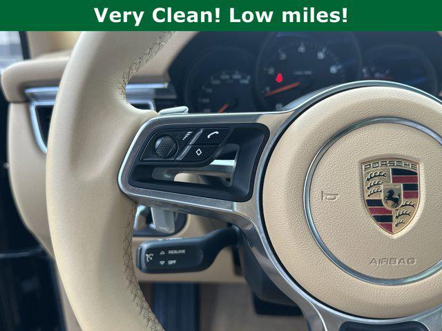 Photo of 2017 Jet Black Metallic Porsche Macan