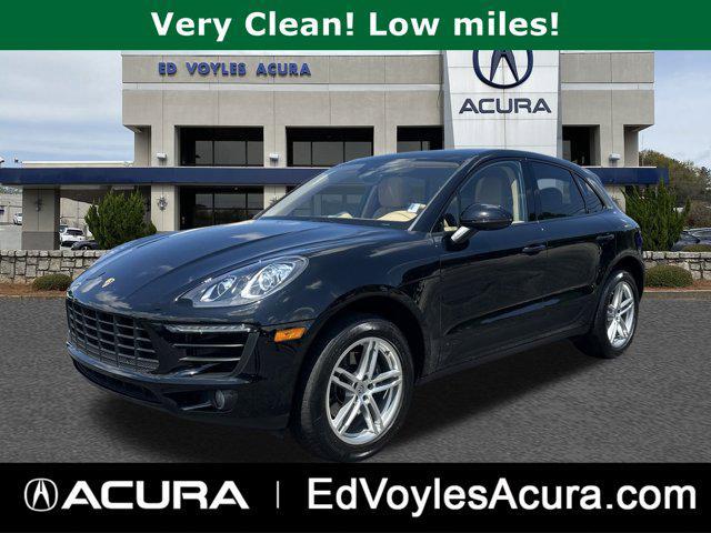 Photo of 2017 Jet Black Metallic Porsche Macan