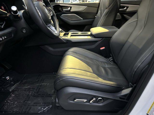 Photo of 2025 Platinum White Pearl Acura MDX