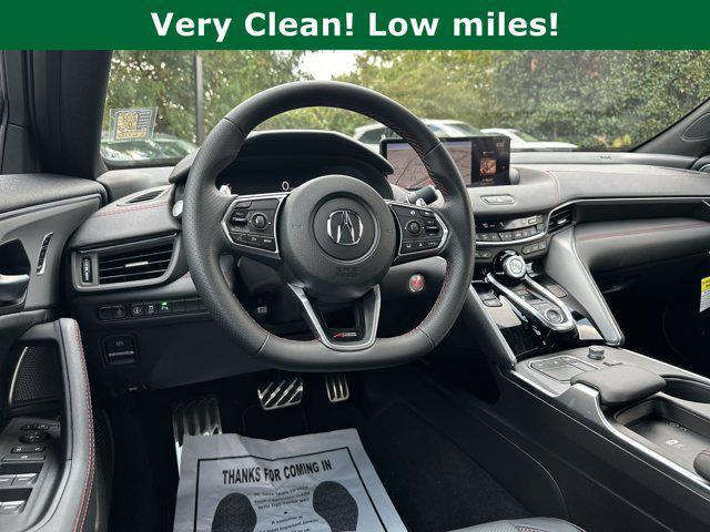Photo of 2025 Urban Gray Pearl Acura TLX