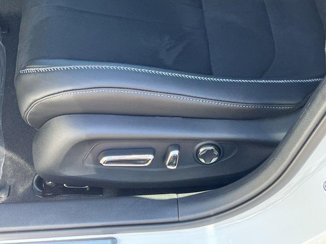 Photo of 2025 Platinum White Pearl Acura Integra