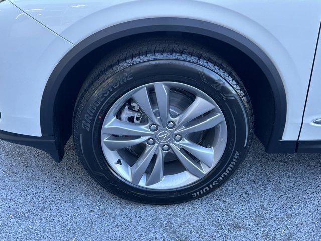 Photo of 2025 Platinum White Pearl Acura MDX