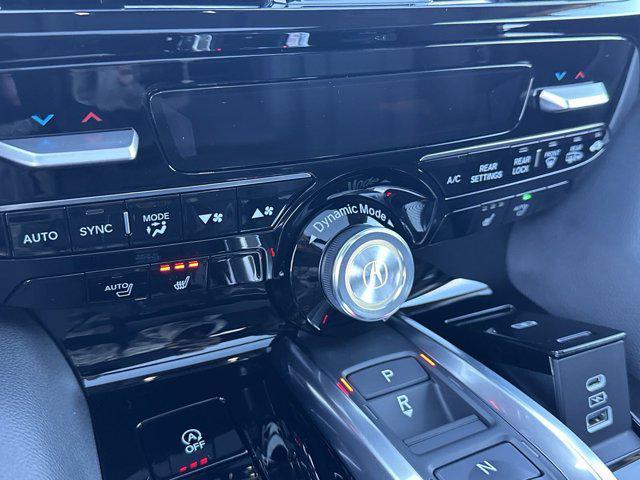 Photo of 2025 Platinum White Pearl Acura MDX