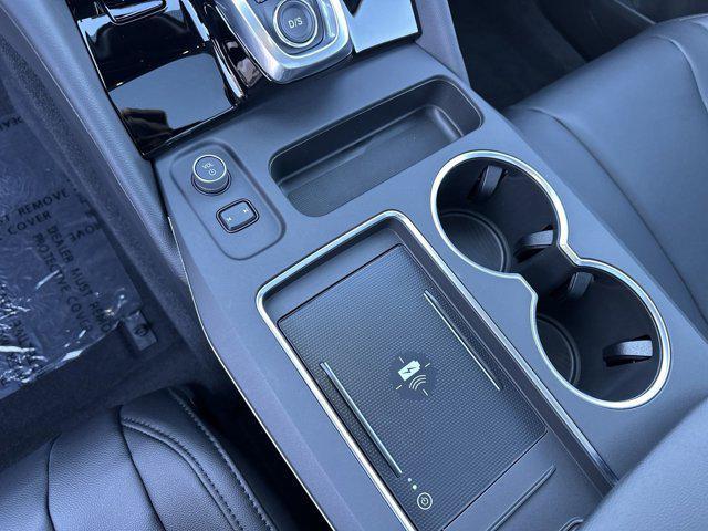 Photo of 2025 Platinum White Pearl Acura MDX