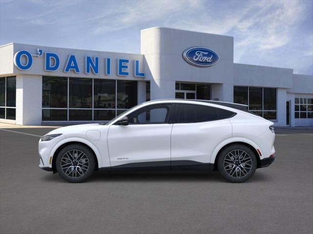 Photo of 2025 Star White Metallic Tri-Coat Ford Mustang Mach-E