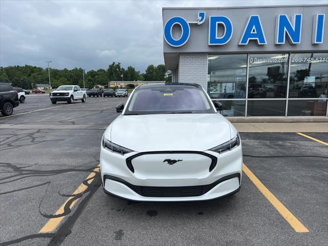 Photo of 2025 Star White Metallic Tri-Coat Ford Mustang Mach-E