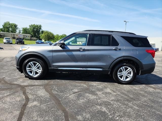 Photo of 2023 Carbonized Gray Metallic Ford Explorer