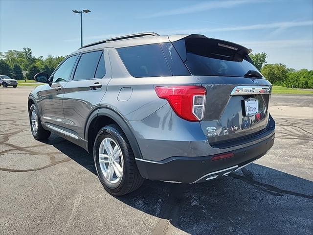 Photo of 2023 Carbonized Gray Metallic Ford Explorer