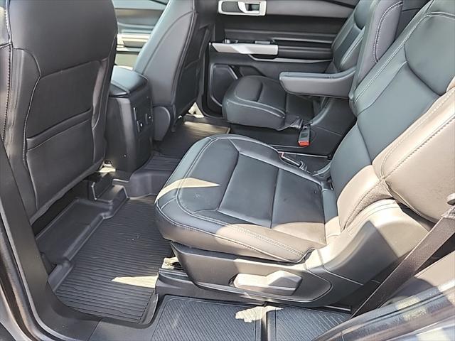 Photo of 2023 Carbonized Gray Metallic Ford Explorer