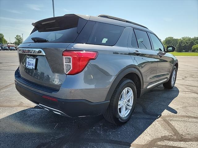 Photo of 2023 Carbonized Gray Metallic Ford Explorer