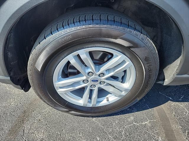 Photo of 2023 Carbonized Gray Metallic Ford Explorer