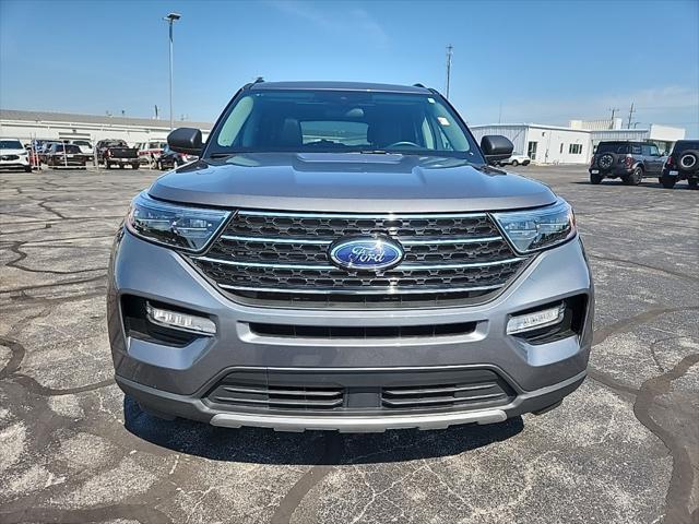 Photo of 2023 Carbonized Gray Metallic Ford Explorer