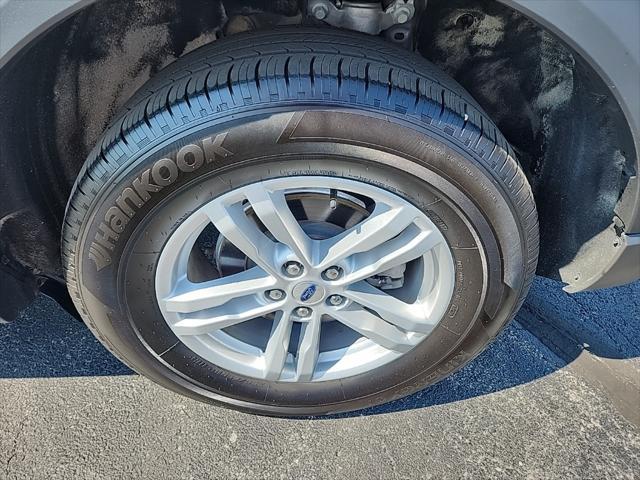 Photo of 2023 Carbonized Gray Metallic Ford Explorer