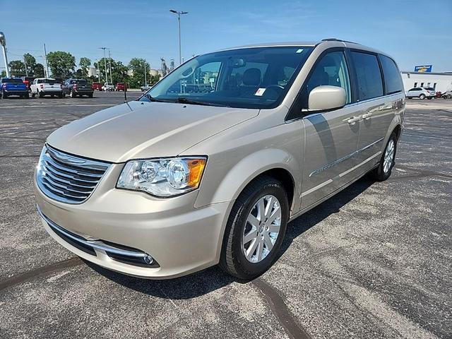 Photo of 2012 Cashmere Pearlcoat Chrysler Town & Country
