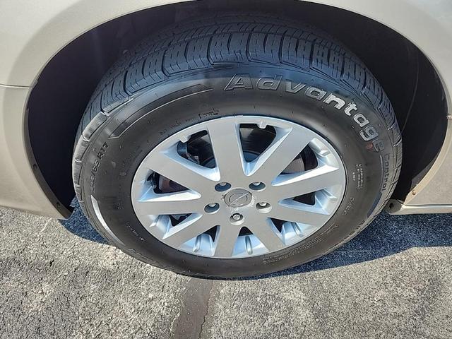 Photo of 2012 Cashmere Pearlcoat Chrysler Town & Country