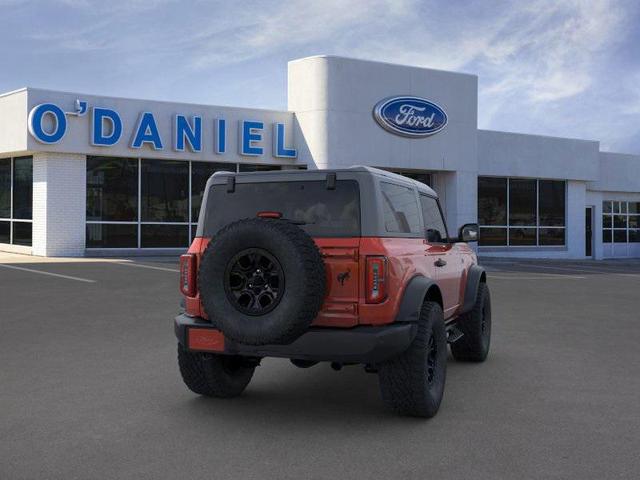 Photo of 2023 Hot Pepper Red Metallic Tinted Clearcoat Ford Bronco