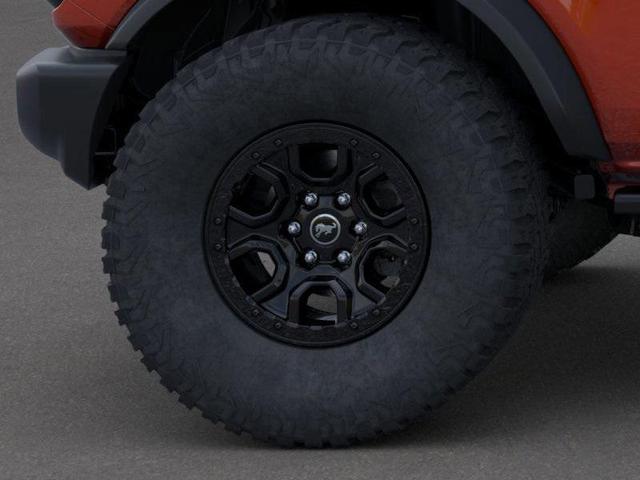 Photo of 2023 Hot Pepper Red Metallic Tinted Clearcoat Ford Bronco