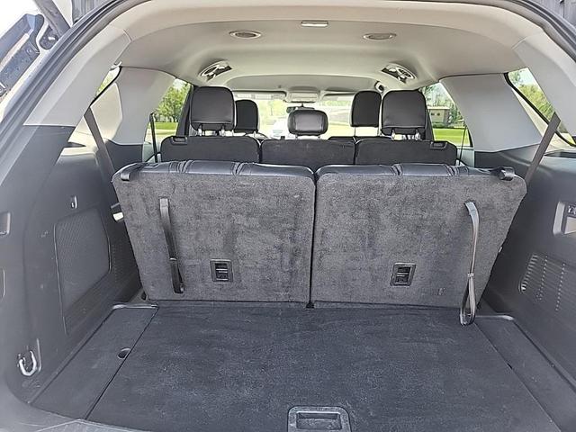 Photo of 2023 Oxford White Ford Explorer