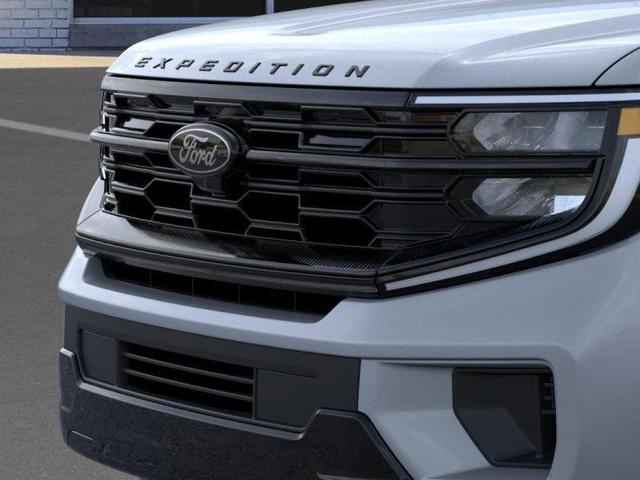 Photo of 2025 Glacier Gray Metallic TriCoat Ford Expedition