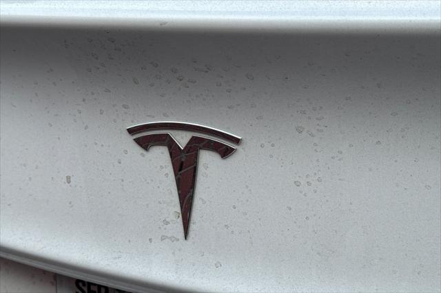 Photo of 2020 Pearl White Multi-Coat Tesla Model 3