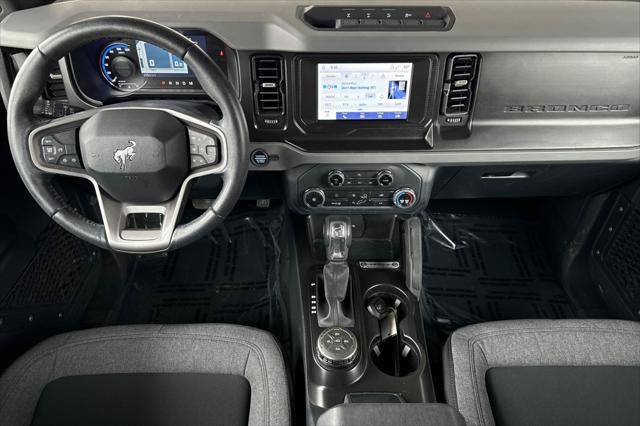 Photo of 2022 Oxford White Ford Bronco