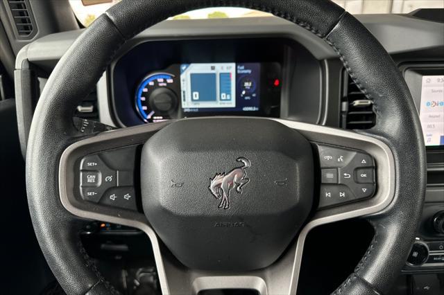 Photo of 2022 Oxford White Ford Bronco