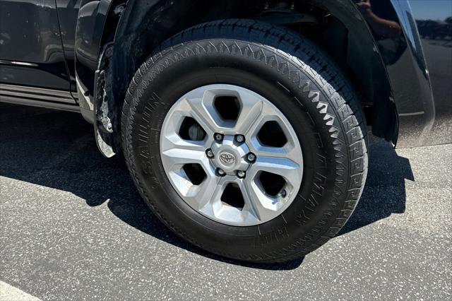 Photo of 2021 Midnight Black Metallic Toyota 4Runner