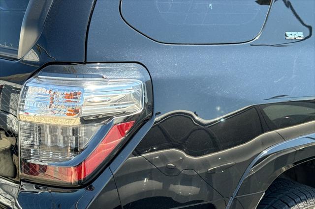 Photo of 2021 Midnight Black Metallic Toyota 4Runner