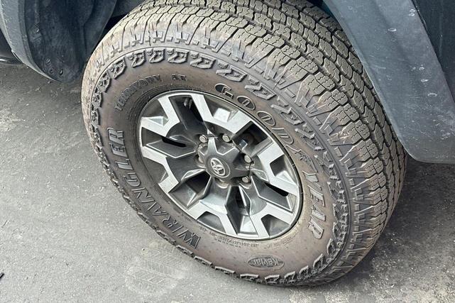 Photo of 2022 Midnight Black Metallic Toyota Tacoma