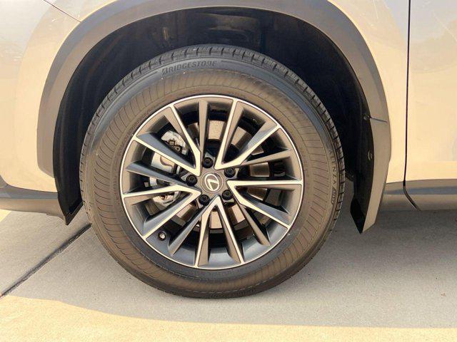 Photo of 2022 Atomic Silver Lexus NX 350