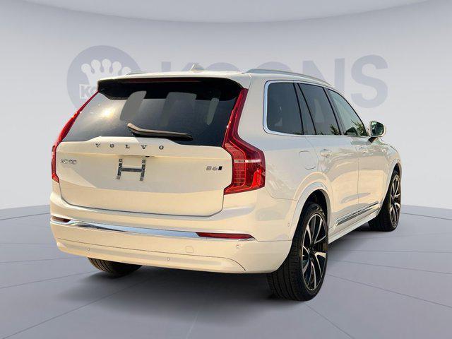 Photo of 2023 Crystal White Metallic Volvo XC90