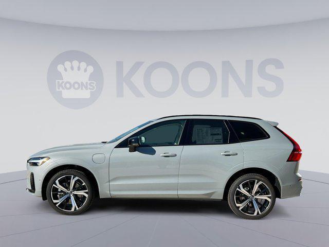 Photo of 2025 Vapour Grey Metallic Volvo XC60 Plug-In Hybrid