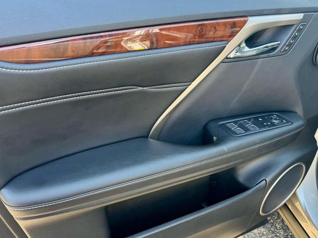 Photo of 2019 Atomic Silver Lexus RX 350L