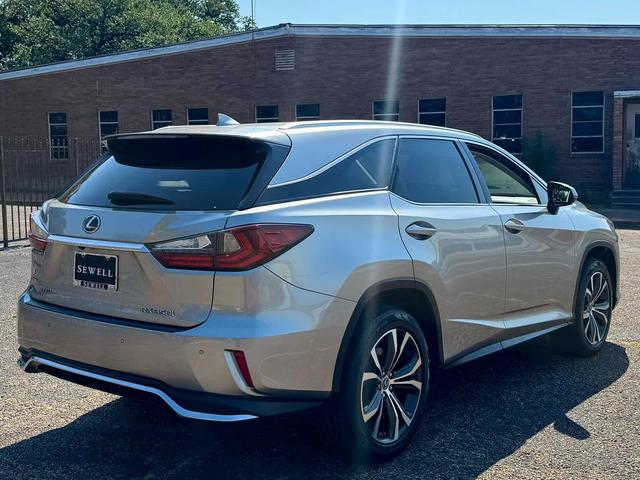Photo of 2019 Atomic Silver Lexus RX 350L