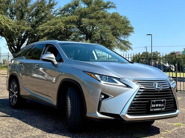 Photo of 2019 Atomic Silver Lexus RX 350L