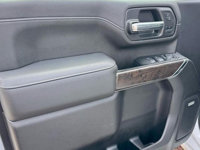 Photo of 2022 Summit White GMC Sierra 2500